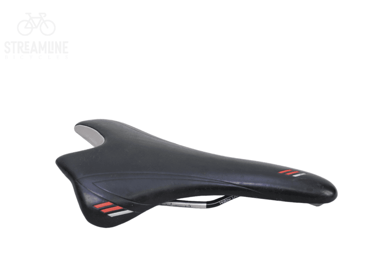 Bontrager Inform R - Saddle - Grade: Good Bike Pre-Owned 