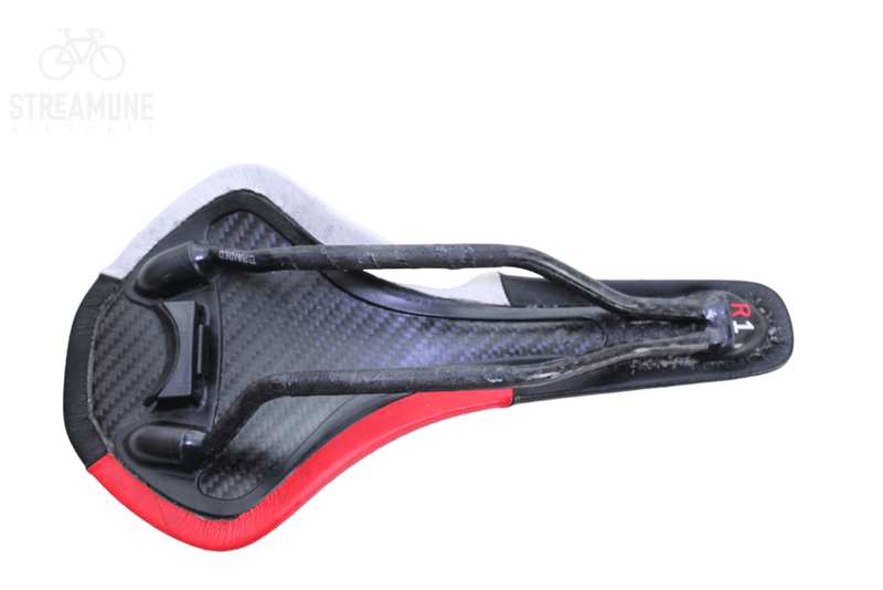 Fizik Antares R1 - Carbon Saddle - Grade: Excellent Bike Pre-Owned 