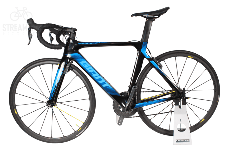 Giant Propel Advanced 2 Custom Build - Carbon Aero Road Bike - Grade: Excellent Bike Pre-Owned 