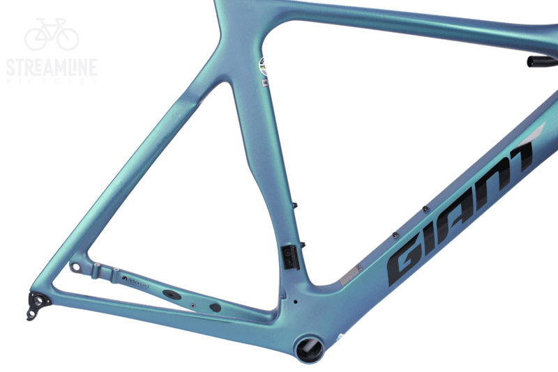 Giant Propel Advanced Pro 0 2021 - Carbon Road Bike Frame - Grade: Excellent Bike Pre-Owned 