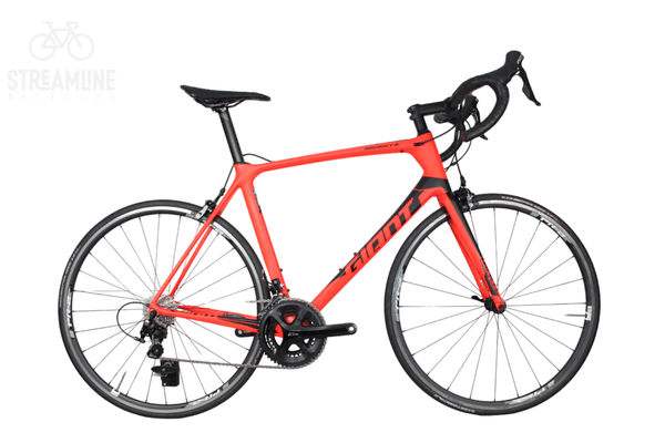 Giant TCR Advanced 2 - Carbon Road Bike - Grade: Excellent Bike Pre-Owned 