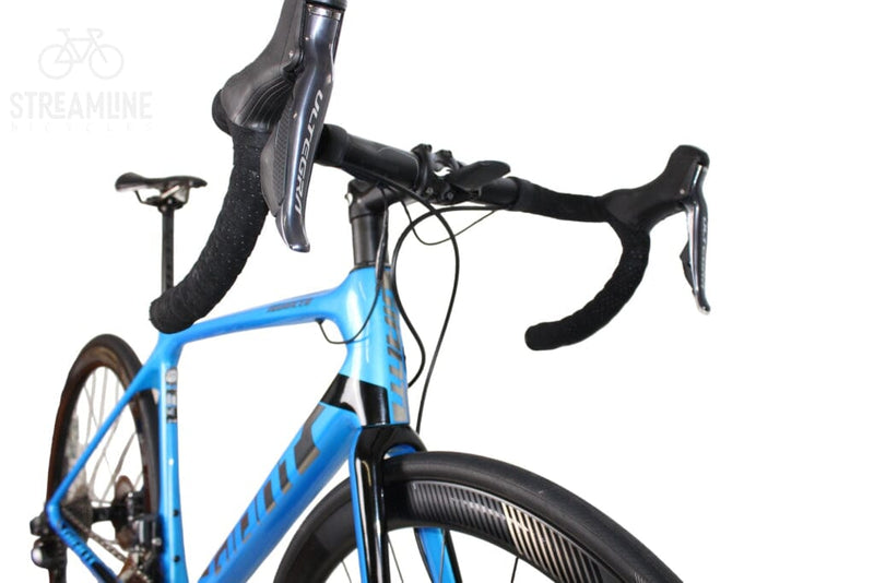 Giant TCR disc Pro 0 - Carbon Road Bike - Grade: Excellent Bike Pre-Owned 