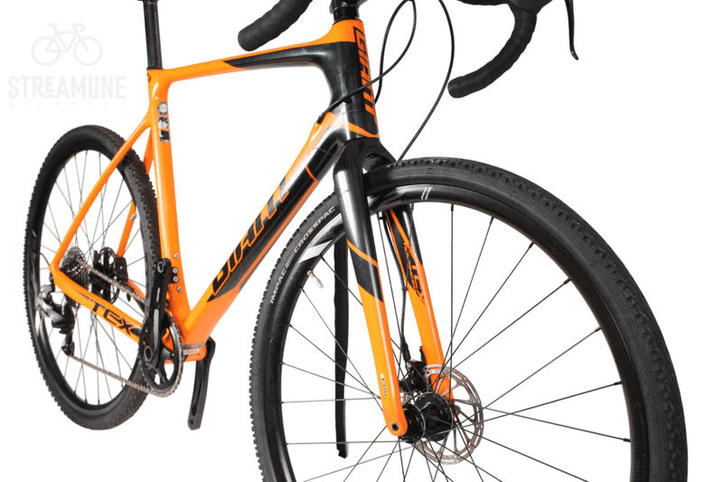 Giant TCX Advanced Pro 2 - Carbon Gravel Bike - Grade: Fair Bike Pre-Owned 