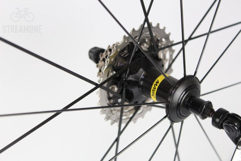 Mavic Aksium - Wheelset - Grade: New Bike Pre-Owned 