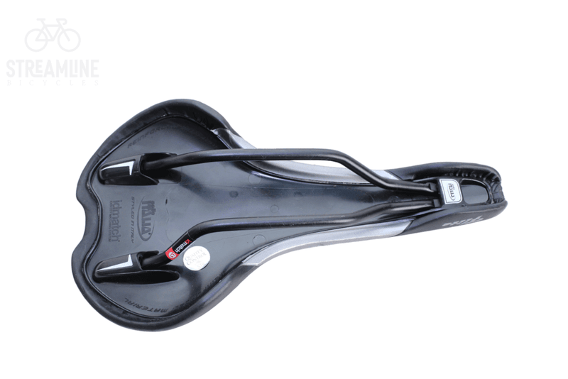 Selle Italia Elite - Saddle - Grade: Excellent Bike Pre-Owned 