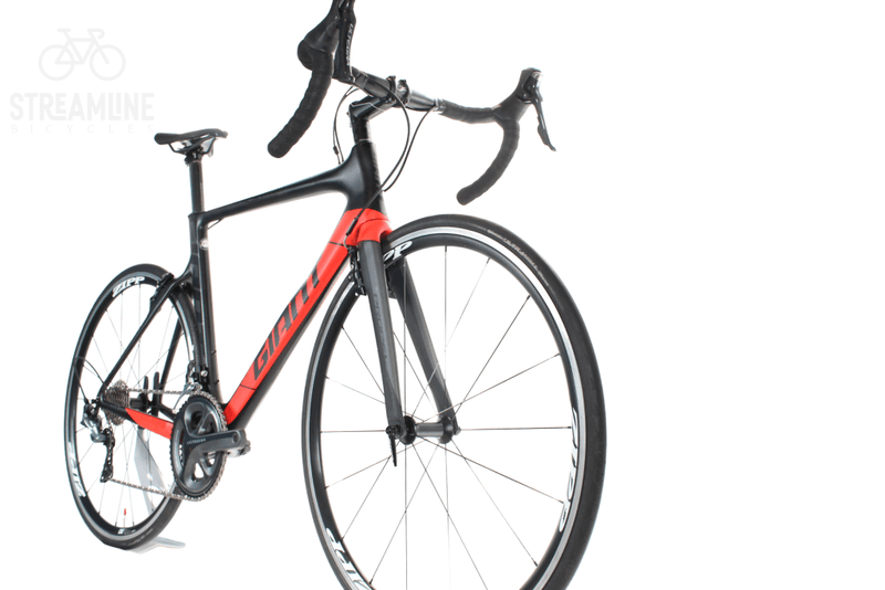 Giant Propel Advanced 1 - Carbon Aero Road Bike - Grade: Excellent Bike Pre-Owned 