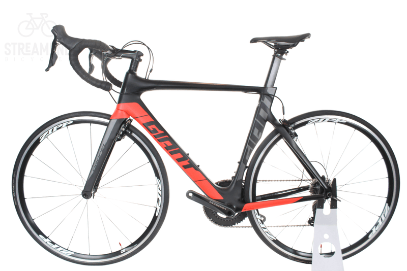 Giant Propel Advanced 1 - Carbon Aero Road Bike - Grade: Excellent Bike Pre-Owned 