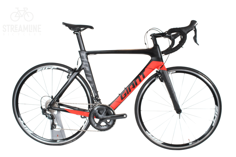 Giant Propel Advanced 1 - Carbon Aero Road Bike - Grade: Excellent Bike Pre-Owned 