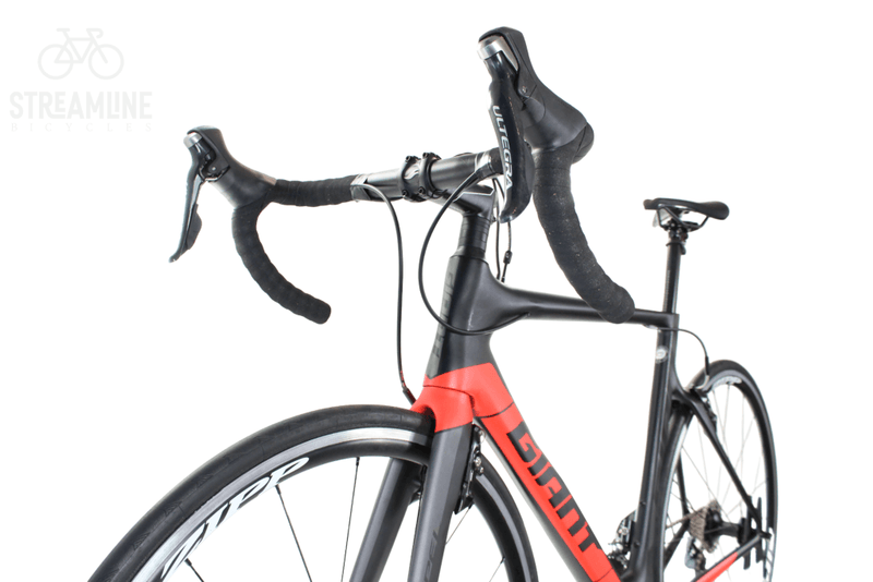 Giant Propel Advanced 1 - Carbon Aero Road Bike - Grade: Excellent Bike Pre-Owned 