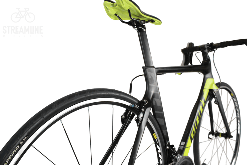 Giant Propel Advanced 2 - Carbon Aero Road Bike - Grade: Good Bike Pre-Owned 