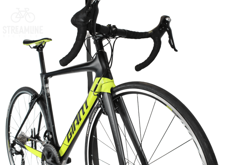 Giant Propel Advanced 2 - Carbon Aero Road Bike - Grade: Good Bike Pre-Owned 