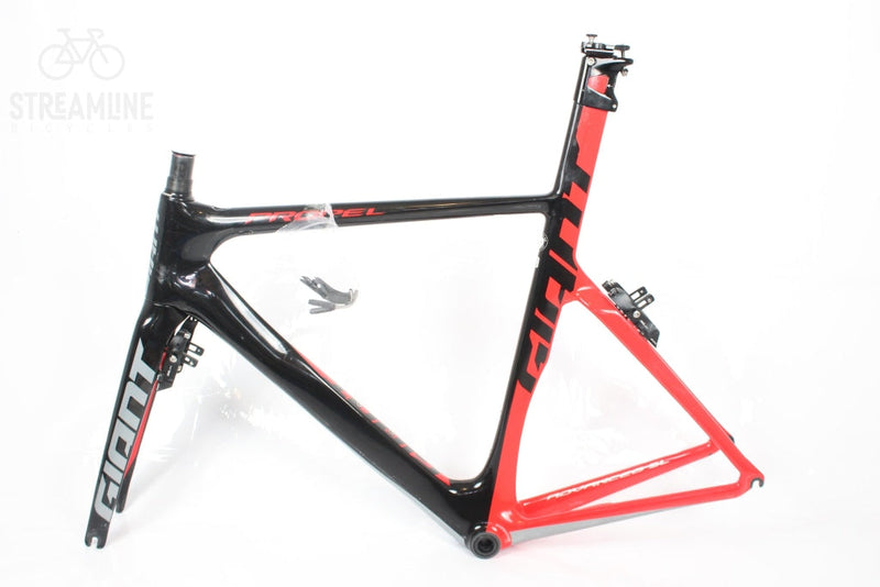 Giant Propel SL - Carbon Road Bike Frame - Grade: Good Bike Pre-Owned 