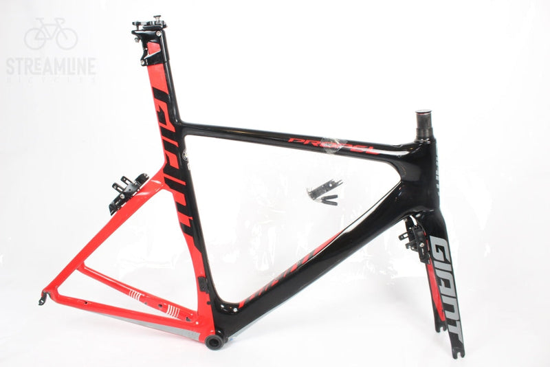 Giant Propel SL - Carbon Road Bike Frame - Grade: Good Bike Pre-Owned 