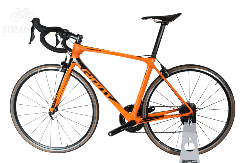 Giant TCR Advanced Pro 2 - Carbon Road Bike - Grade: Good Bike Pre-Owned 