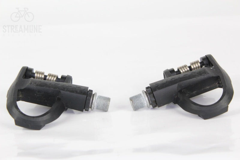 Look Keo - Road Bike Pedals - Grade: Good Bike Pre-Owned 