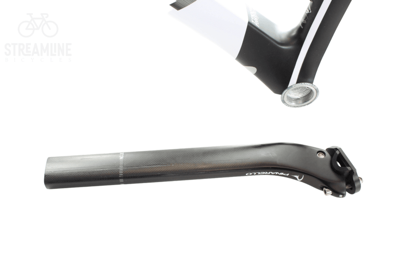 Pinarello Dogma F8 685 White/Black - Carbon Road Bike Frame - Grade: Ex-Display Bike Pre-Owned 