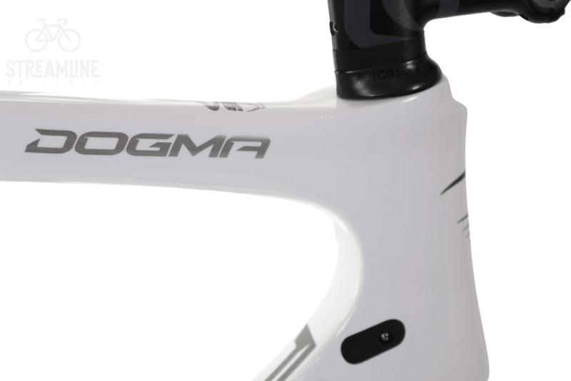 Pinarello Dogma F8 685 White/Black - Carbon Road Bike Frame - Grade: Ex-Display Bike Pre-Owned 