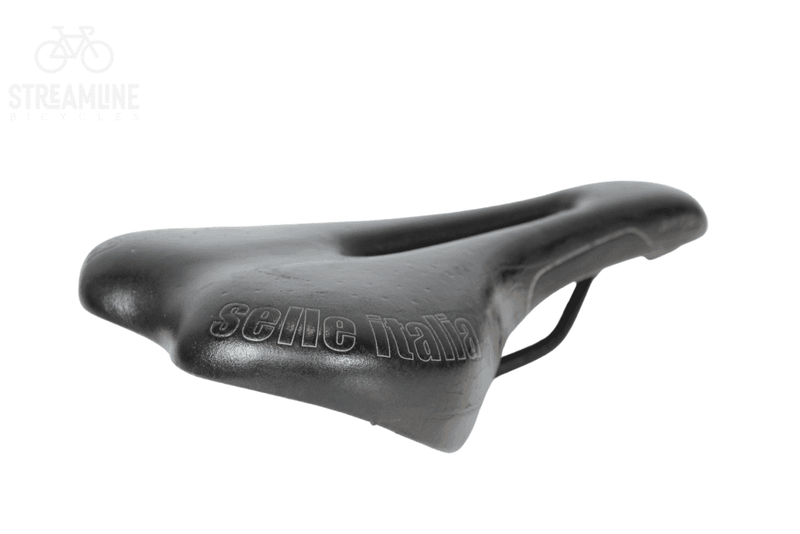 Selle Italia SLS Max Flow - Saddle - Grade: Fair Bike Pre-Owned 